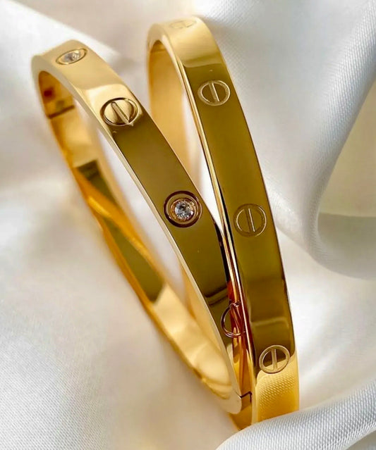 Elegant Gold Screw Bangle